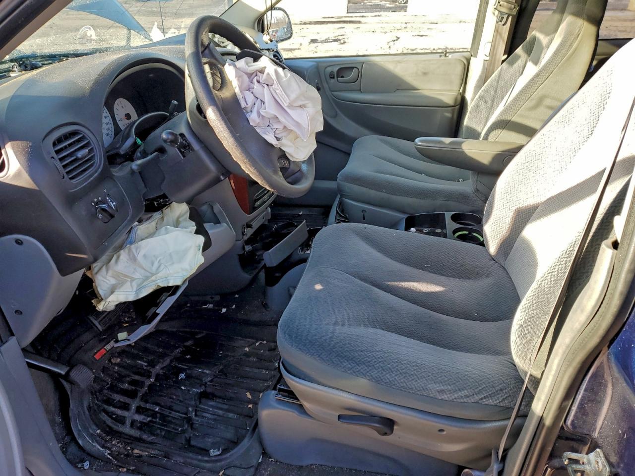 2005 CHRYSLER TOWN & COUNTRY photo 7