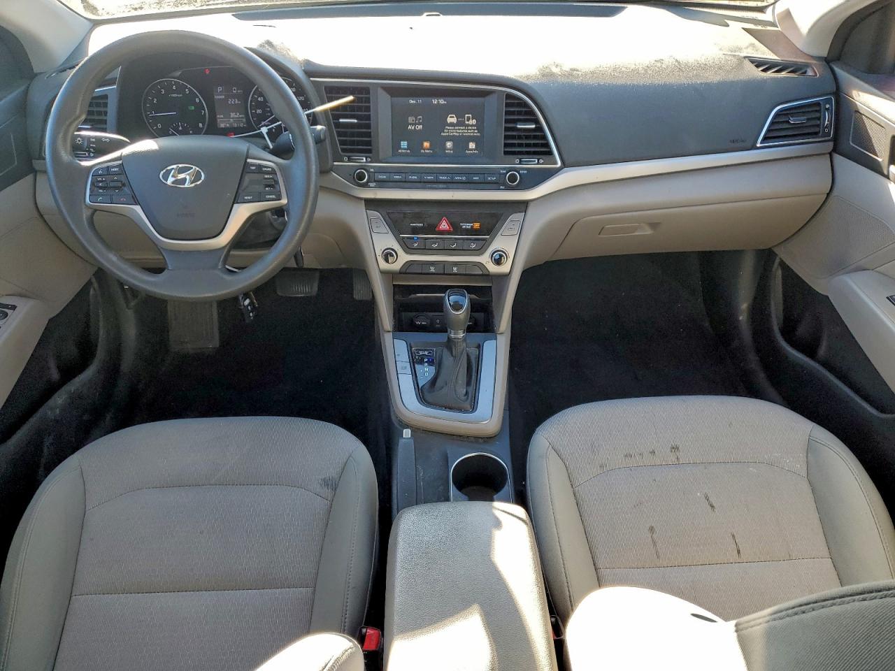 2017 HYUNDAI ELANTRA SE photo 8