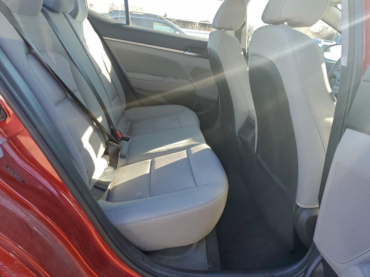 2017 HYUNDAI ELANTRA SE photo 10