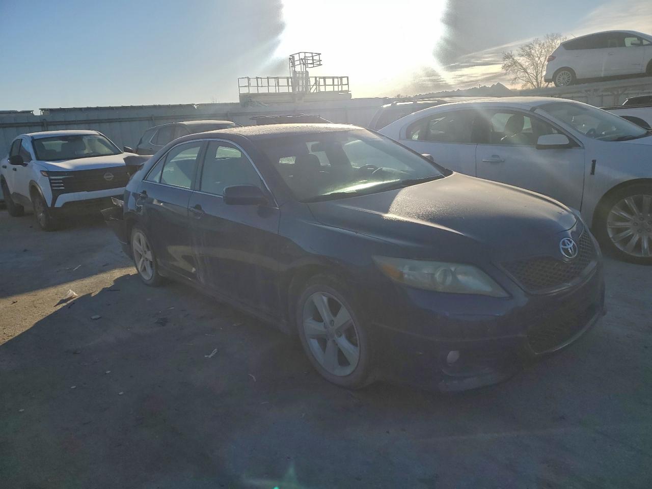 2011 TOYOTA CAMRY BASE photo 4