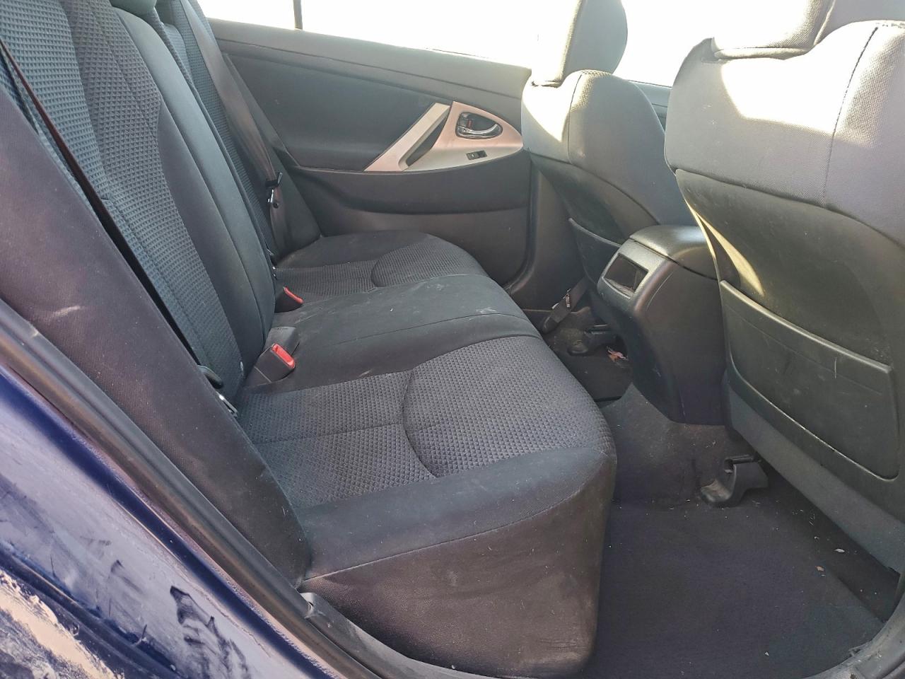 2011 TOYOTA CAMRY BASE photo 10