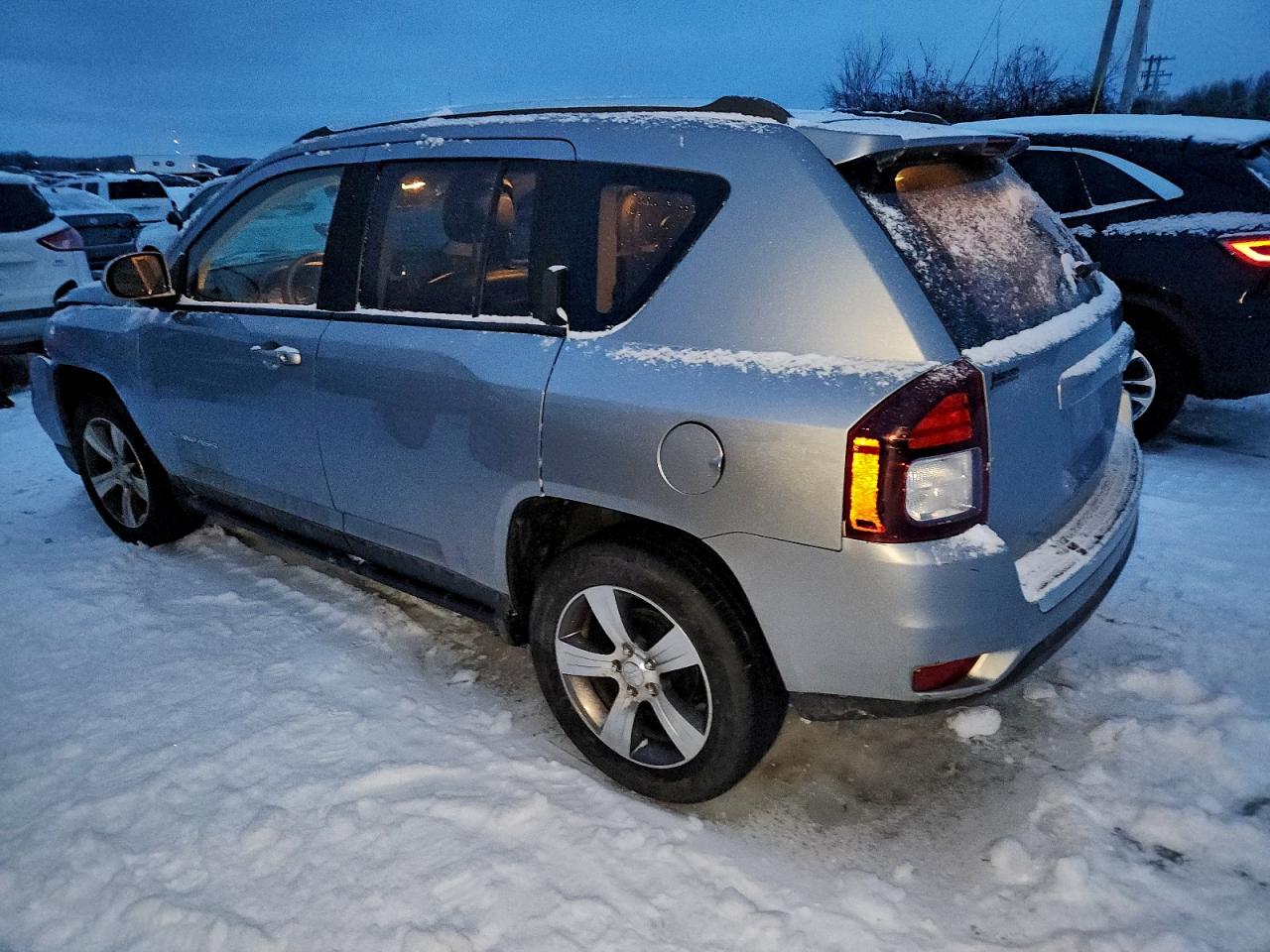 2016 JEEP COMPASS LATITUDE photo 2
