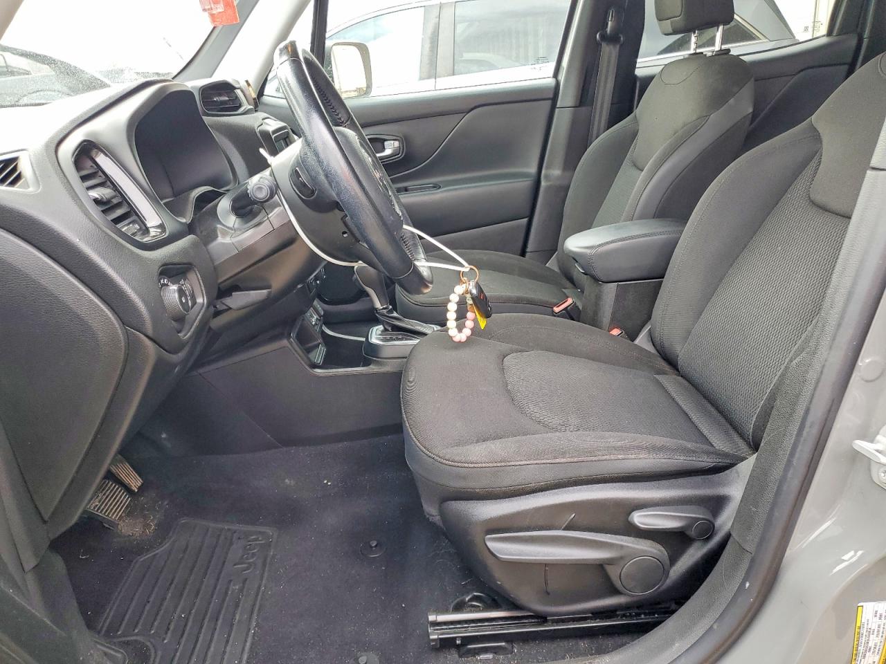 2020 JEEP RENEGADE LATITUDE photo 7
