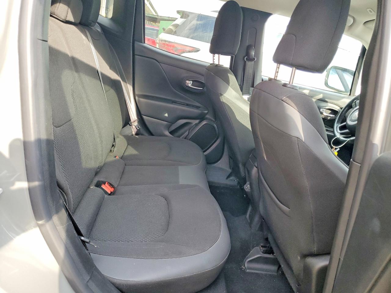 2020 JEEP RENEGADE LATITUDE photo 10