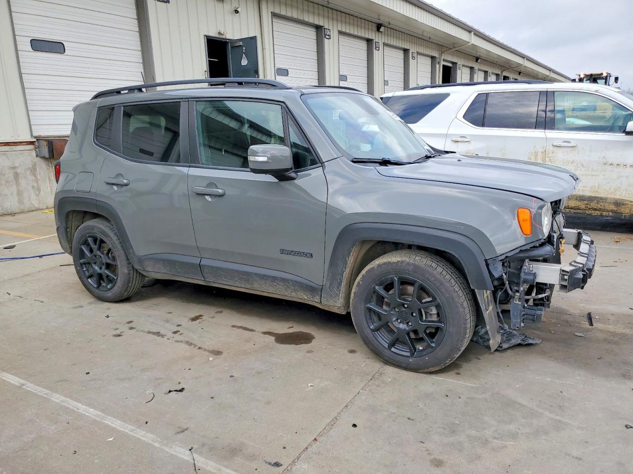 2020 JEEP RENEGADE LATITUDE photo 4