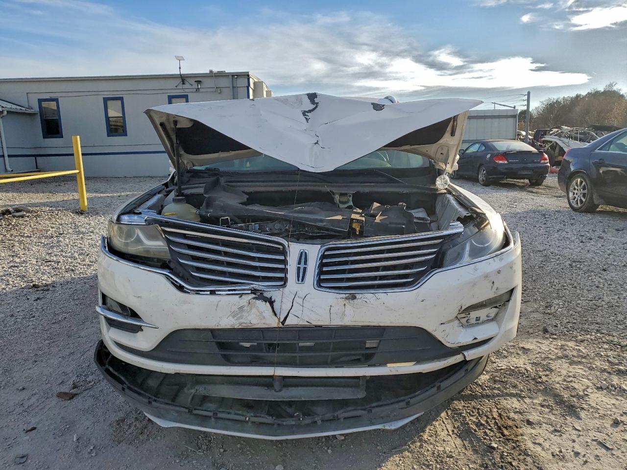 2017 LINCOLN MKC RESERVE photo 5
