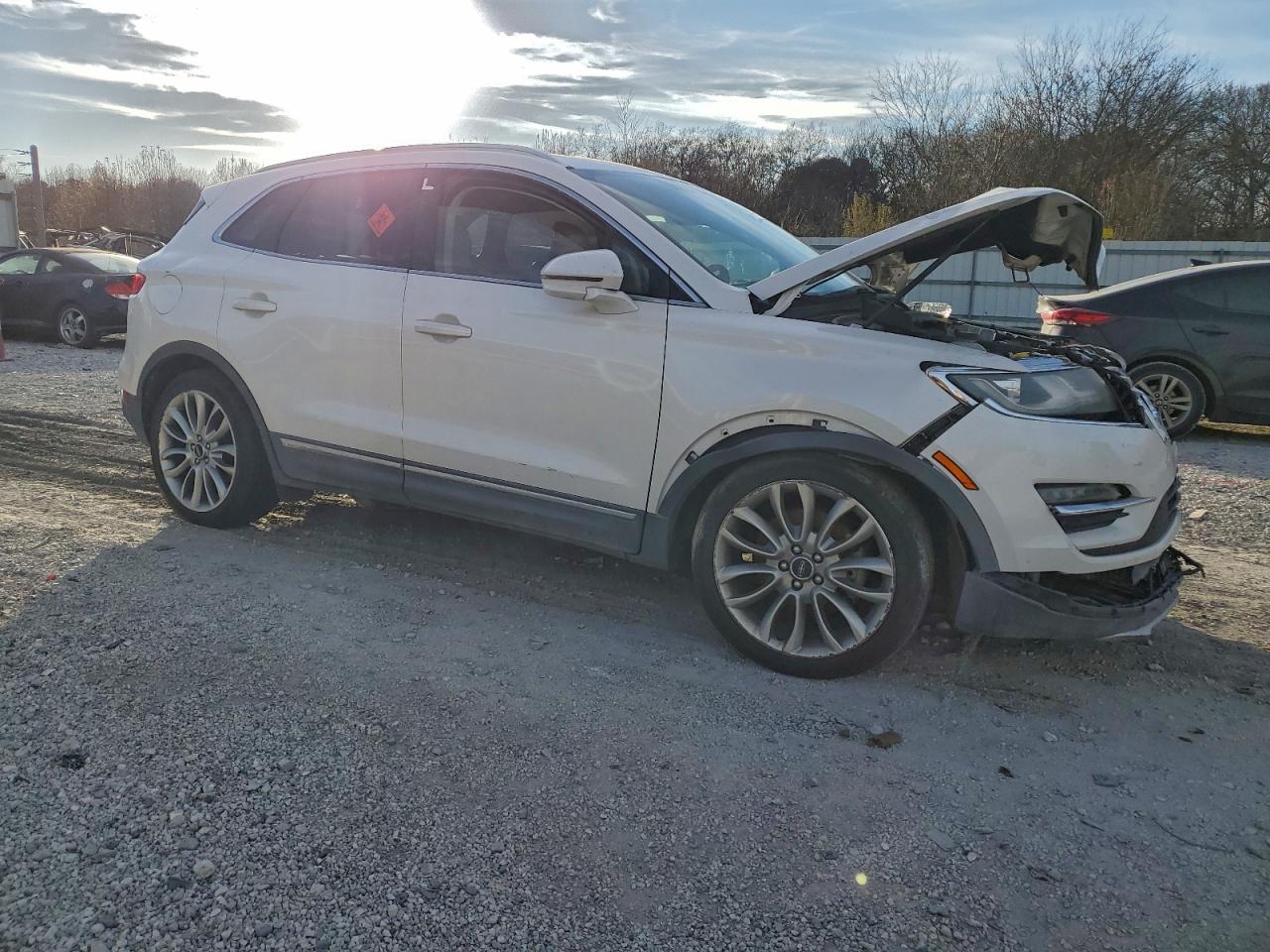 2017 LINCOLN MKC RESERVE photo 4