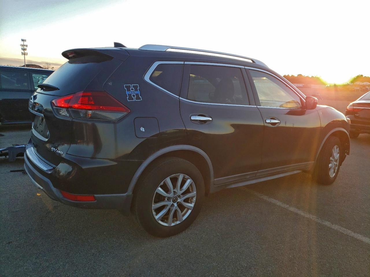 2018 NISSAN ROGUE S photo 3