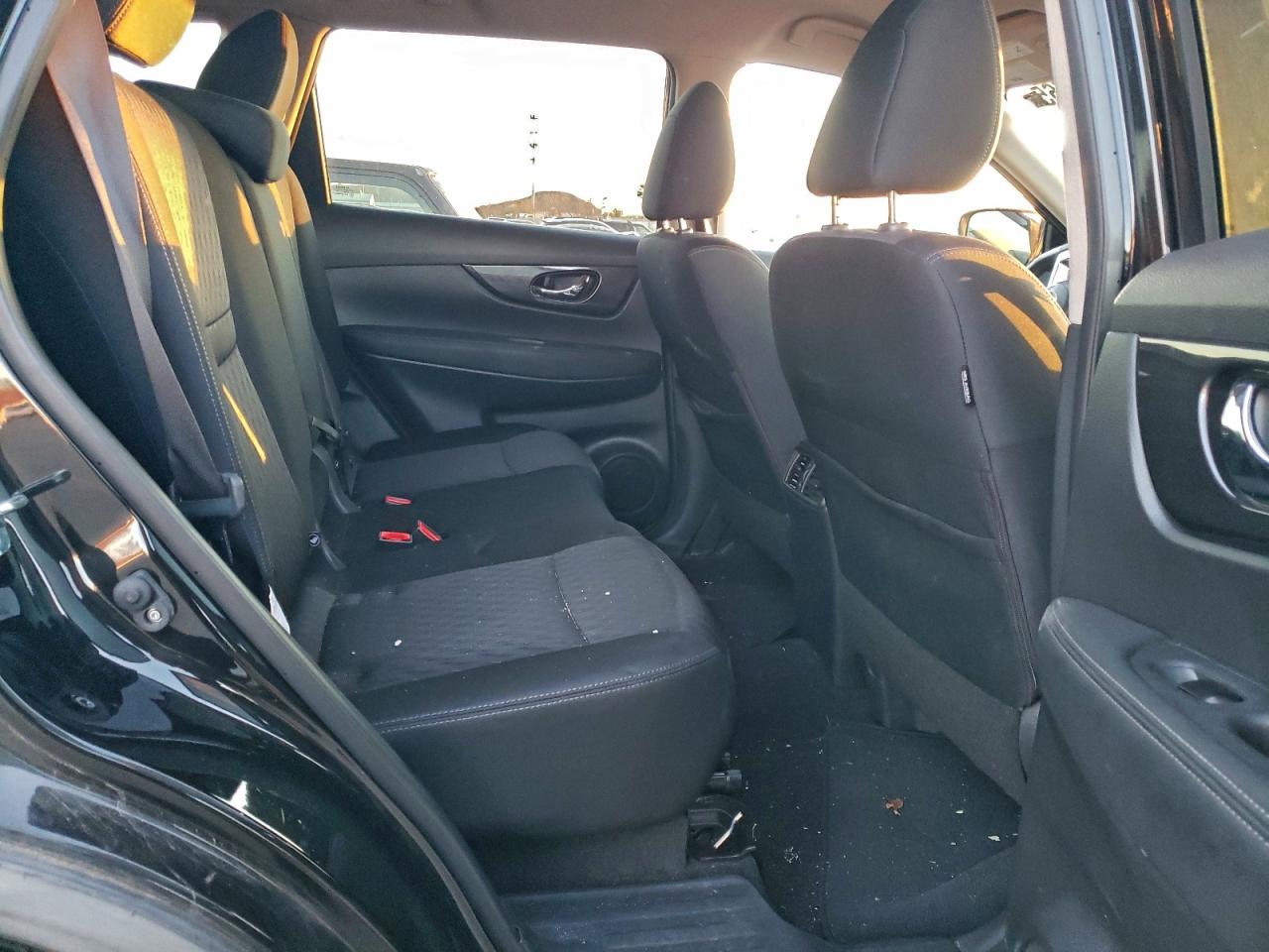 2018 NISSAN ROGUE S photo 11