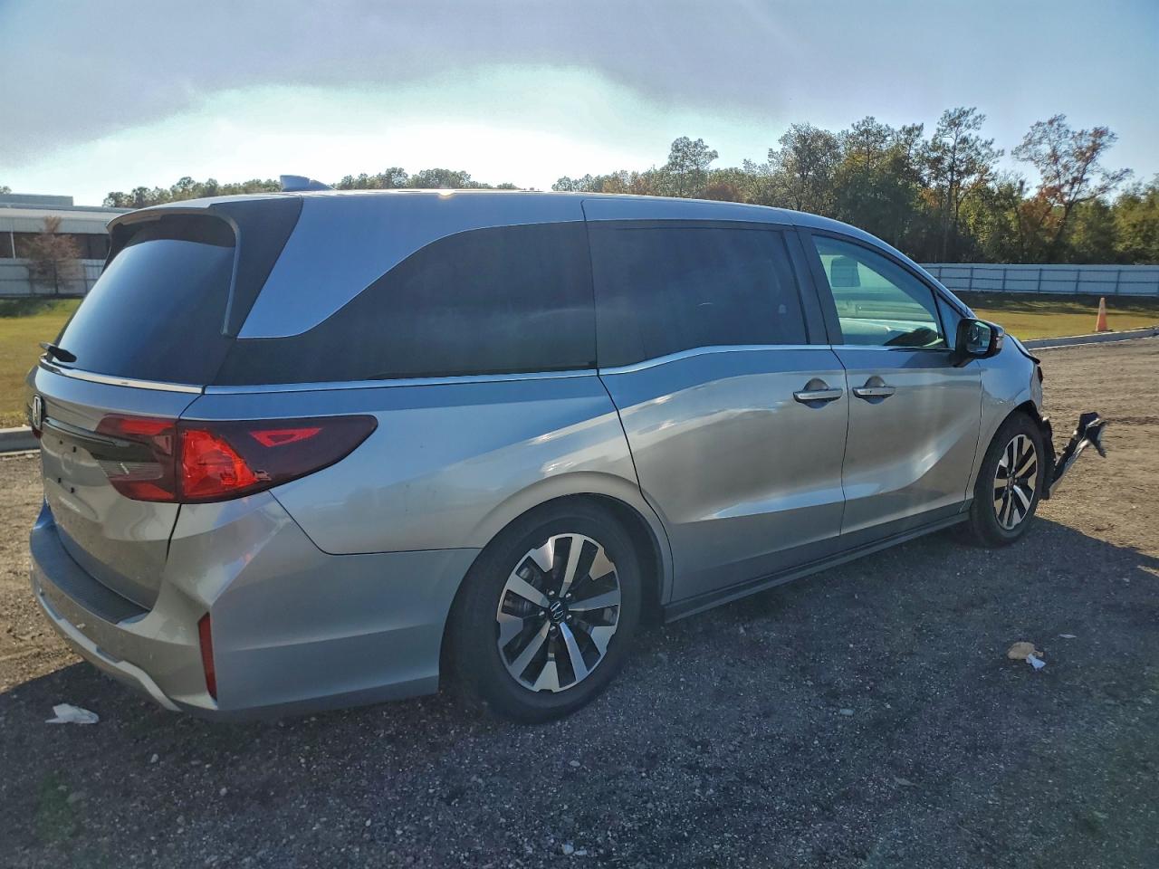 2025 HONDA ODYSSEY EXL photo 3
