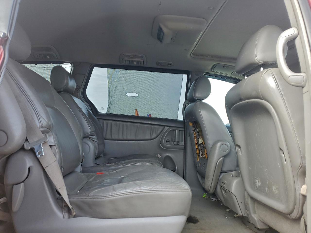 2004 TOYOTA SIENNA XLE LIMITED 7 PASSENGER photo 11