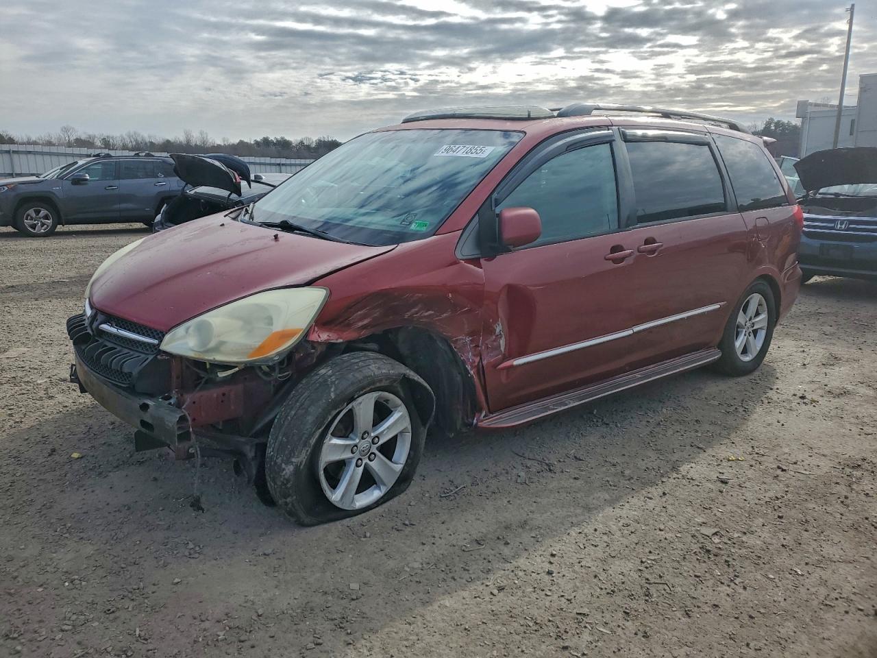 2004 TOYOTA SIENNA