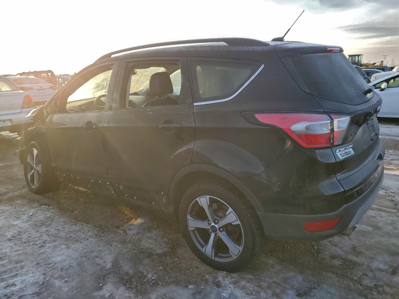 2017 FORD ESCAPE SE photo 2