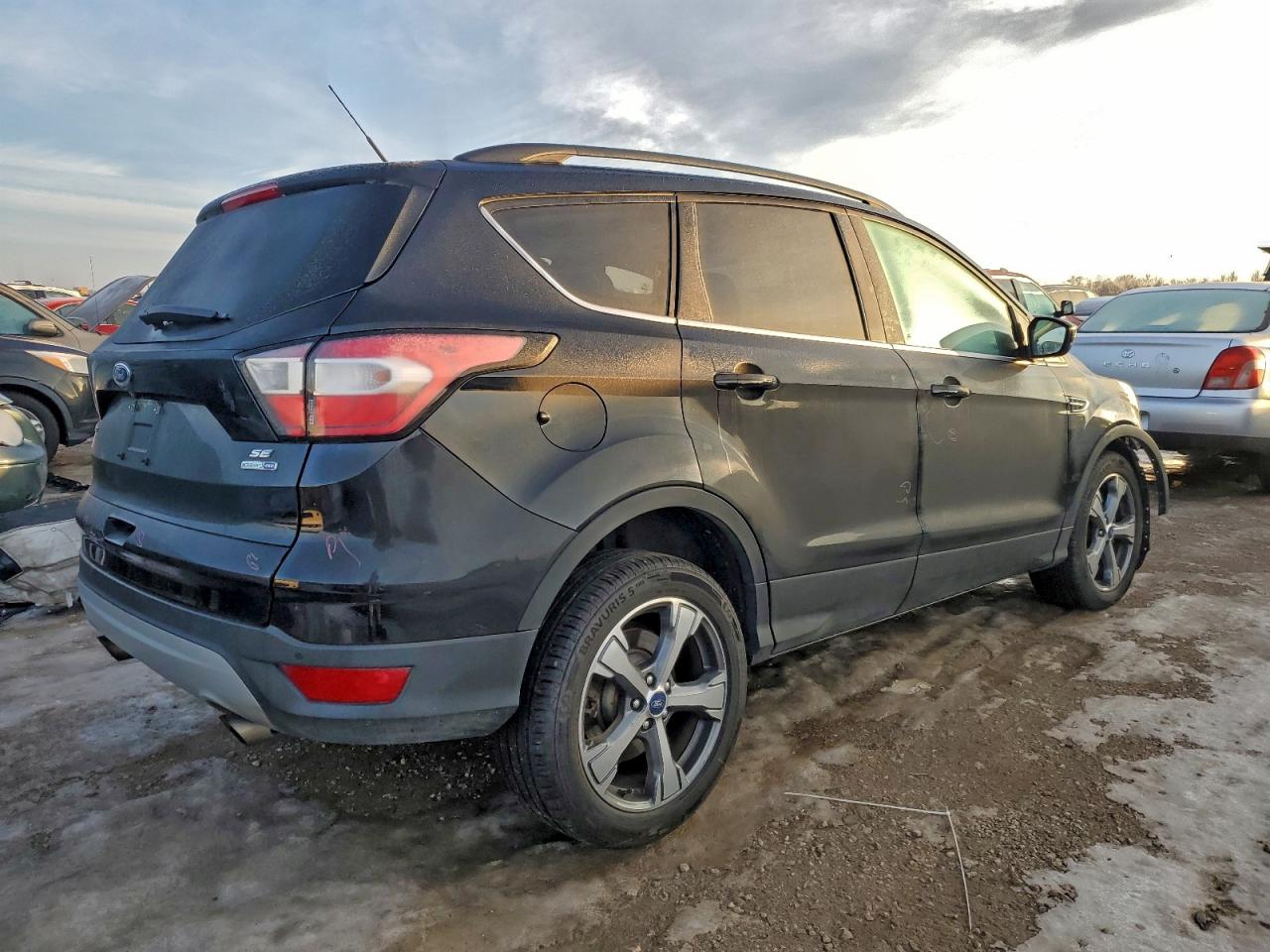 2017 FORD ESCAPE SE photo 3