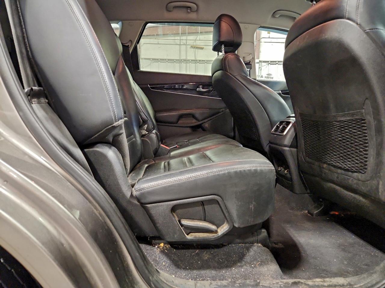 2017 KIA SORENTO LX photo 11