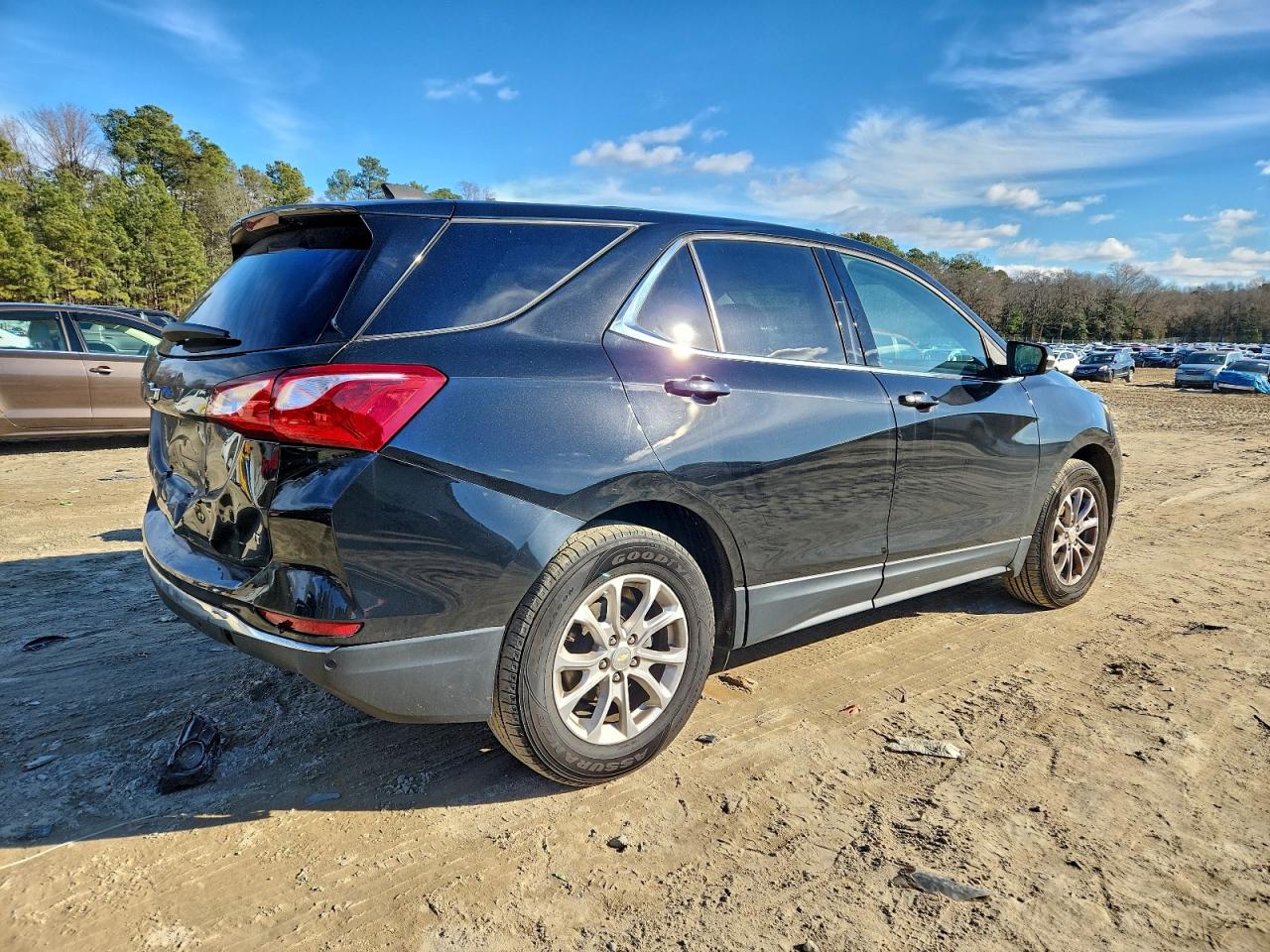 2019 CHEVROLET EQUINOX LT photo 3