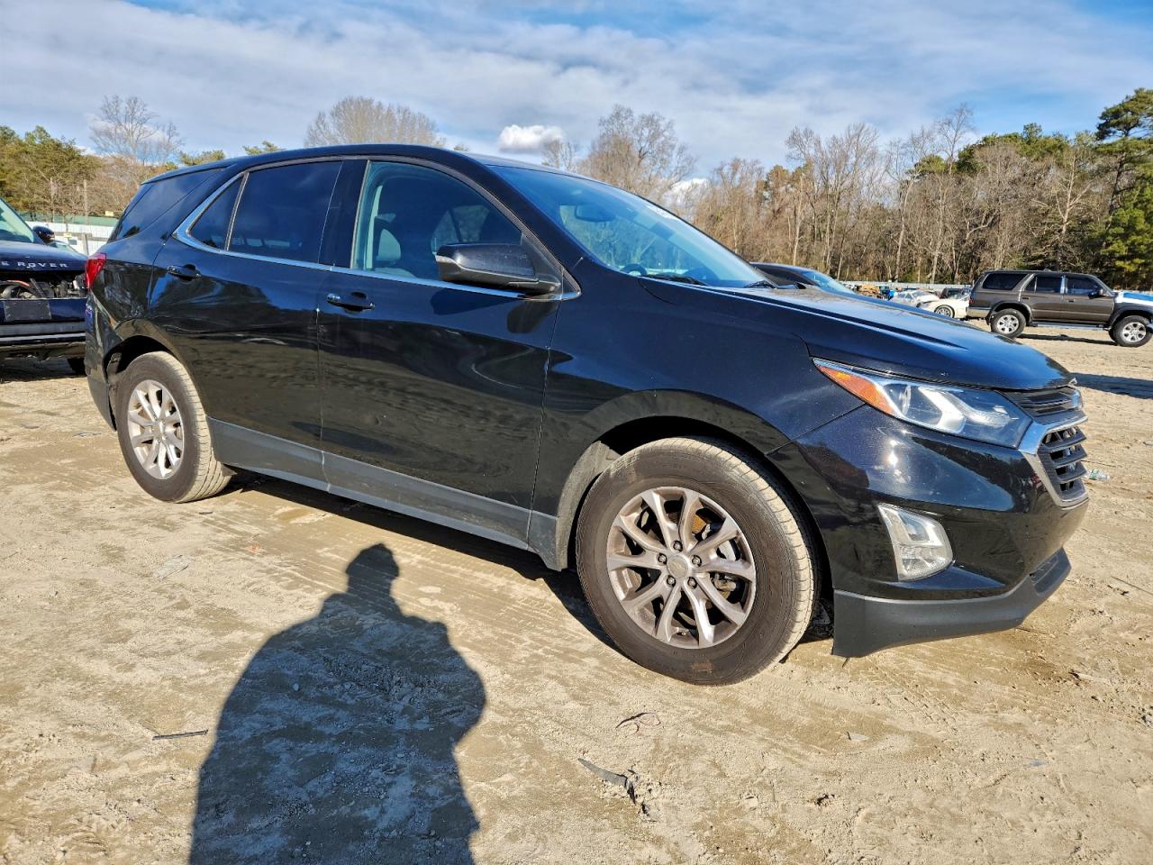 2019 CHEVROLET EQUINOX LT photo 4