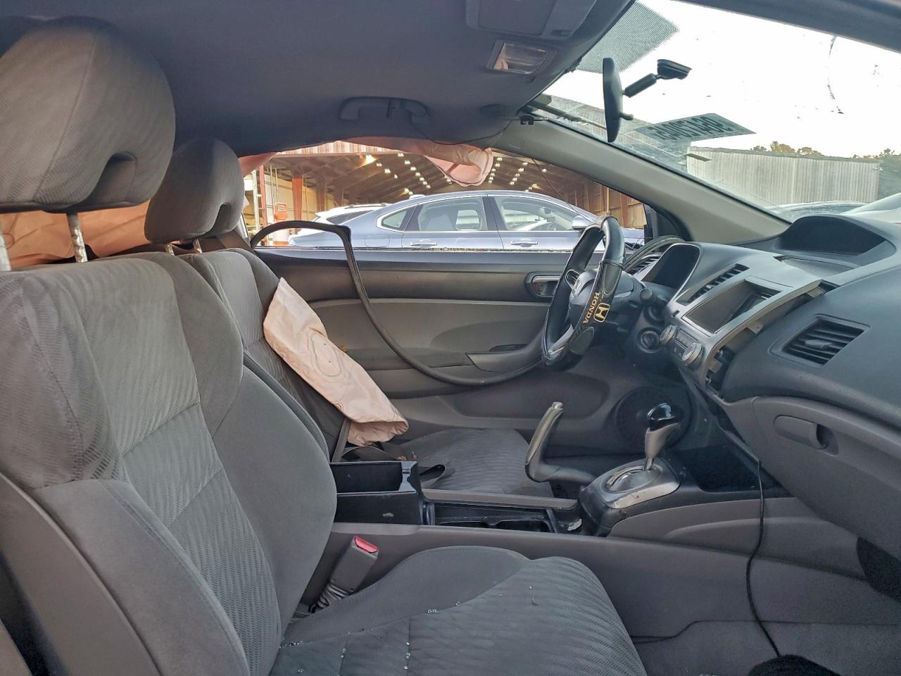 2010 HONDA CIVIC LX photo 7