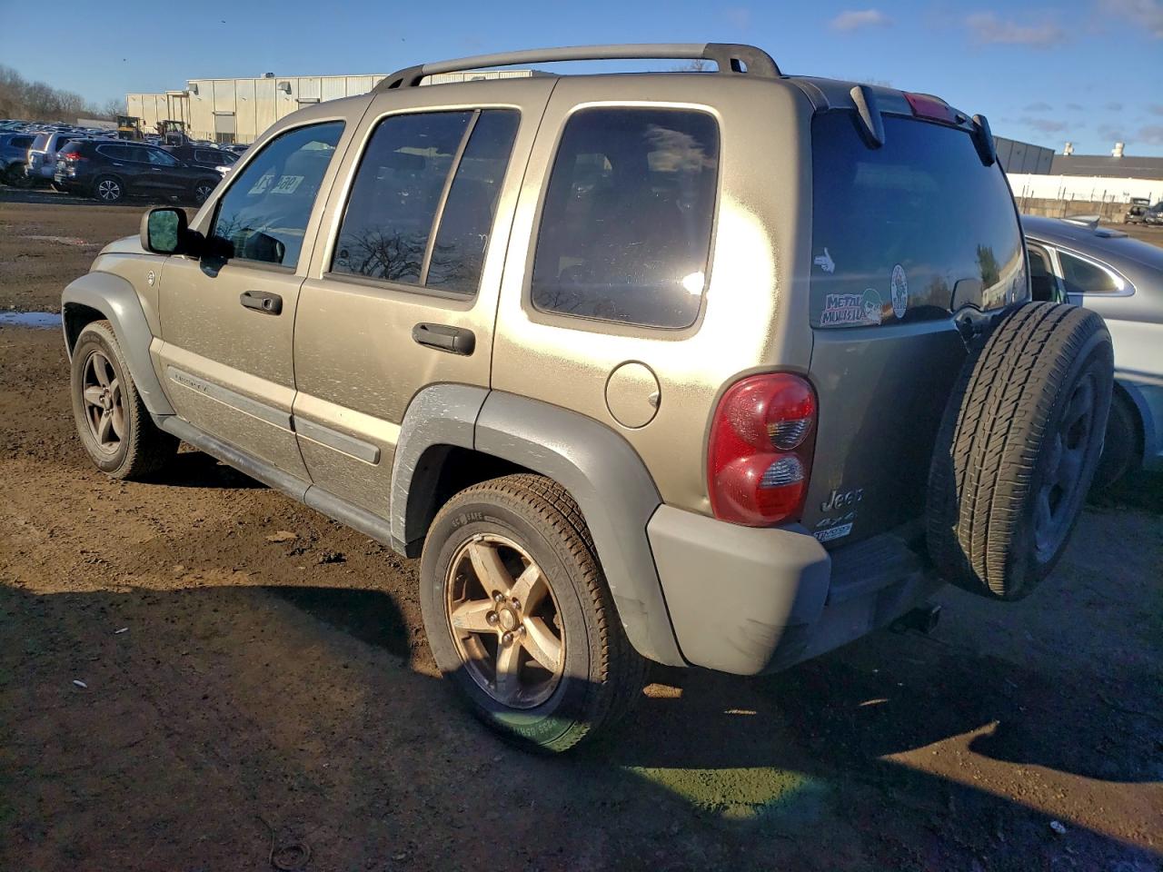 2005 JEEP LIBERTY SPORT photo 2