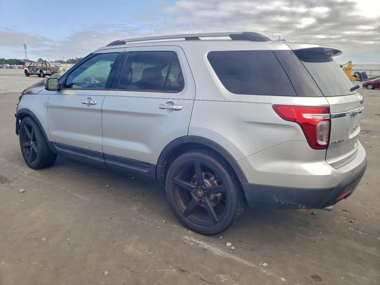 2011 FORD EXPLORER LIMITED photo 2