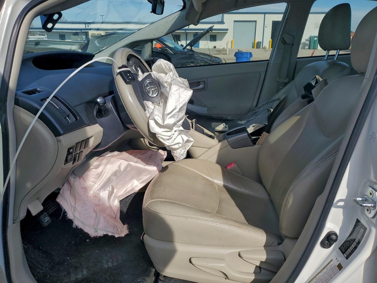 2012 TOYOTA PRIUS photo 7
