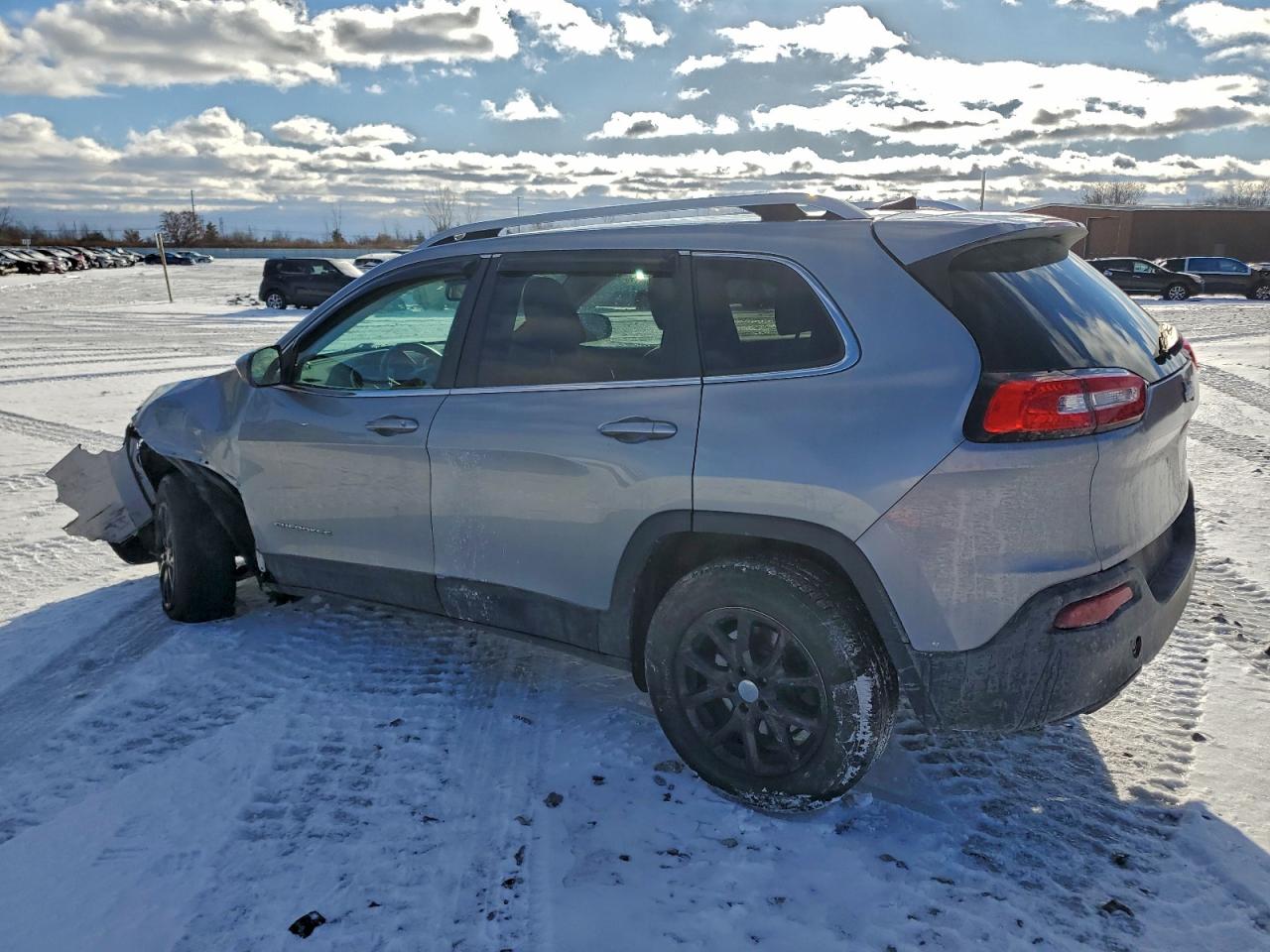 2016 JEEP CHEROKEE LATITUDE photo 2