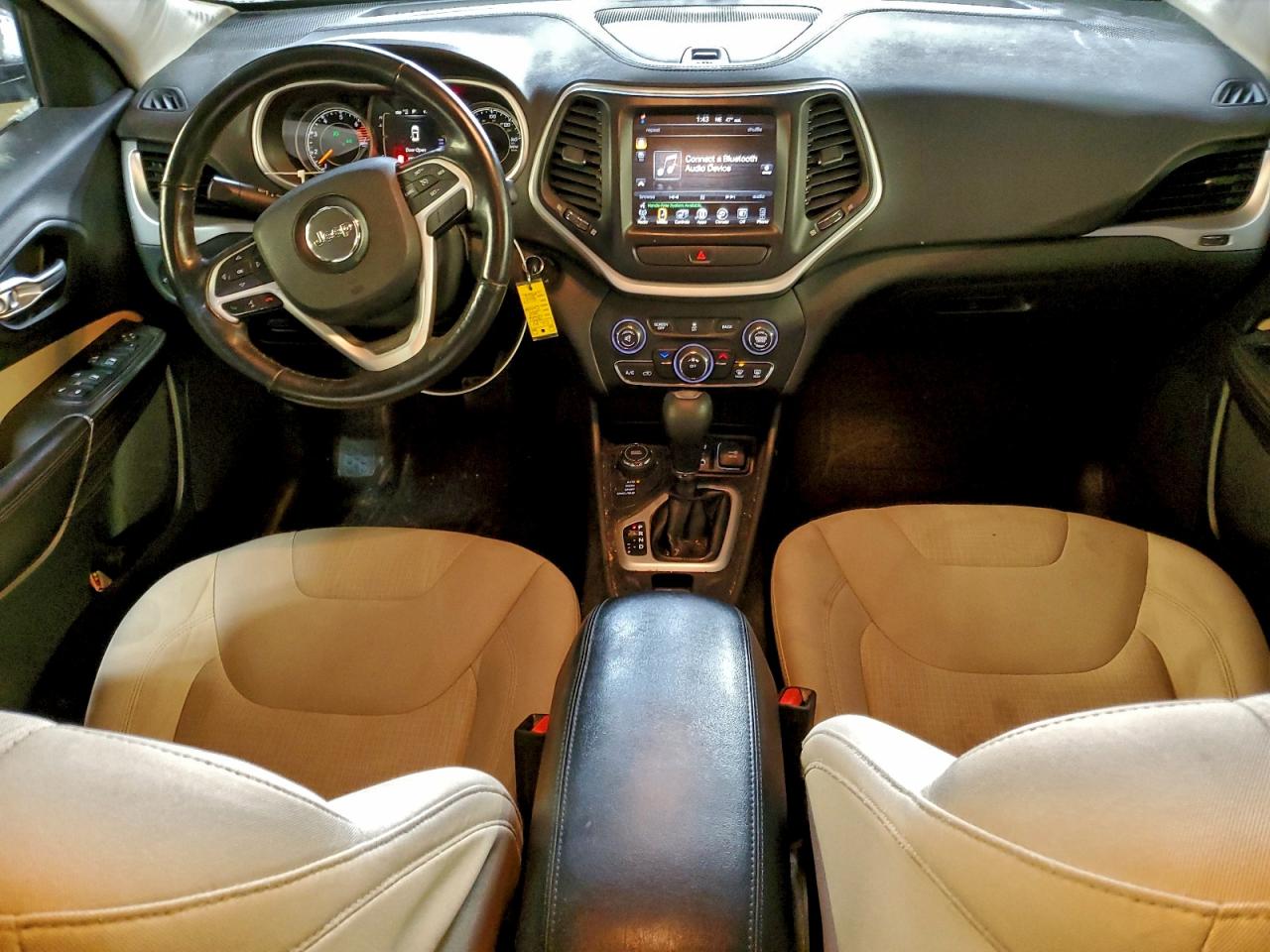 2016 JEEP CHEROKEE LATITUDE photo 8