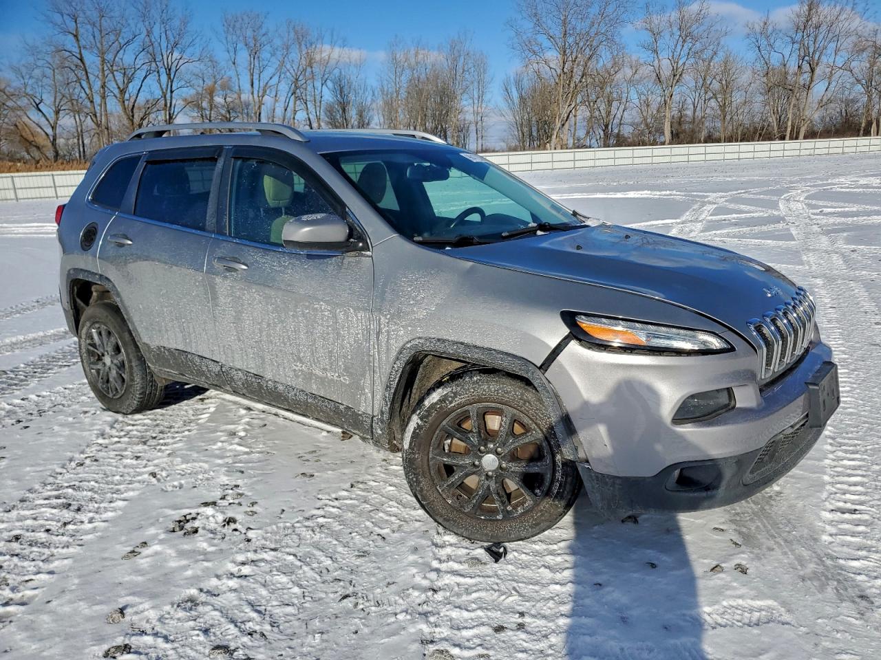 2016 JEEP CHEROKEE LATITUDE photo 4