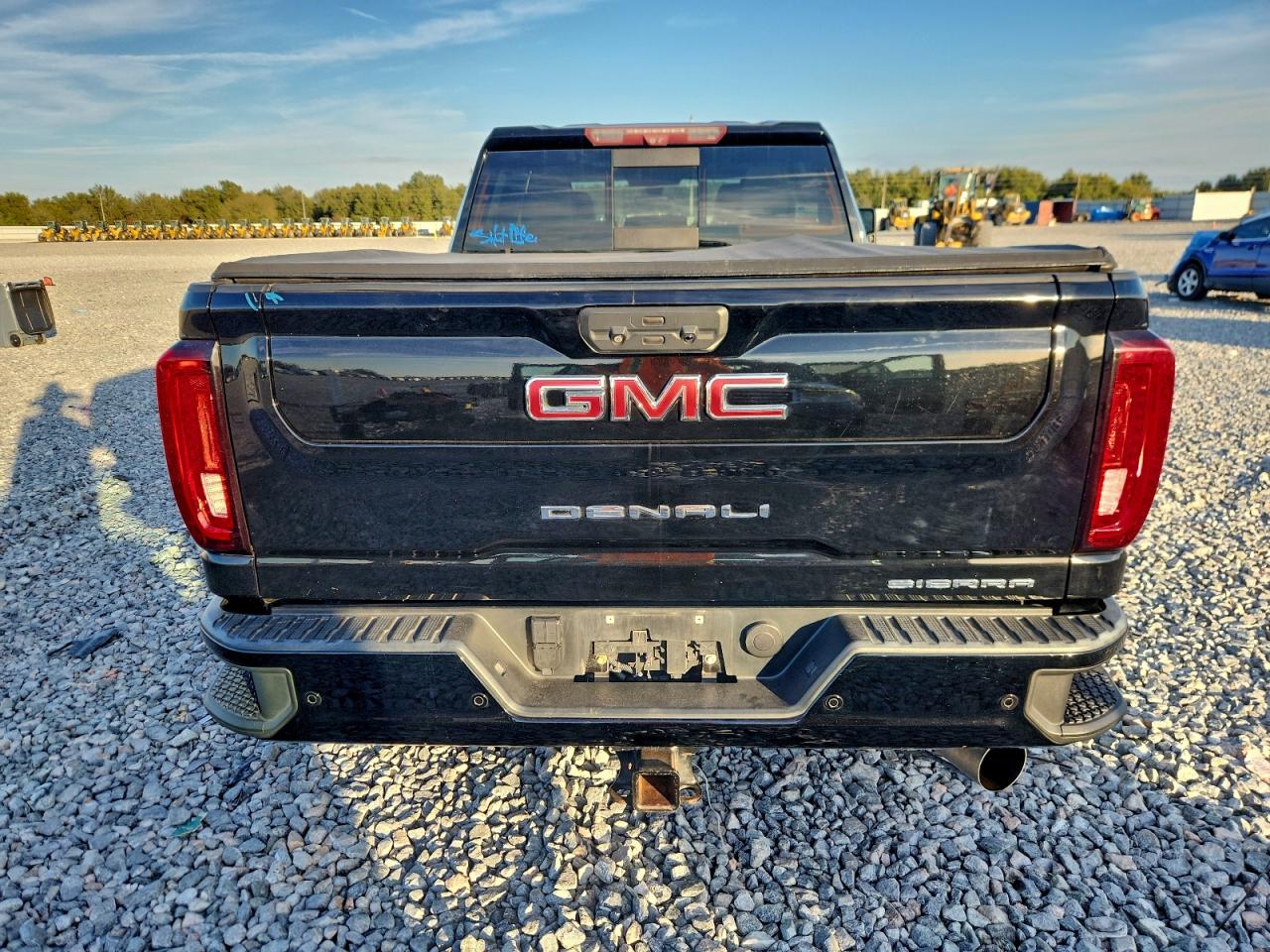 2020 GMC SIERRA K2500 DENALI photo 6