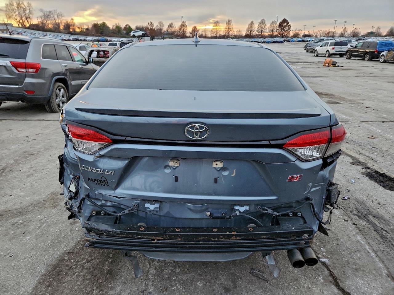 2020 TOYOTA COROLLA SE photo 6