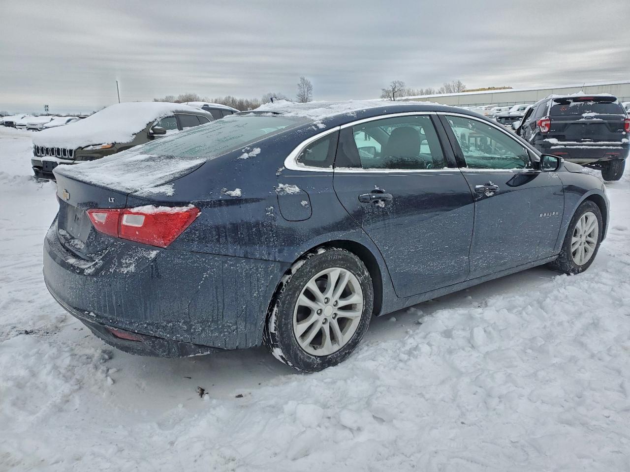 2016 CHEVROLET MALIBU LT photo 3