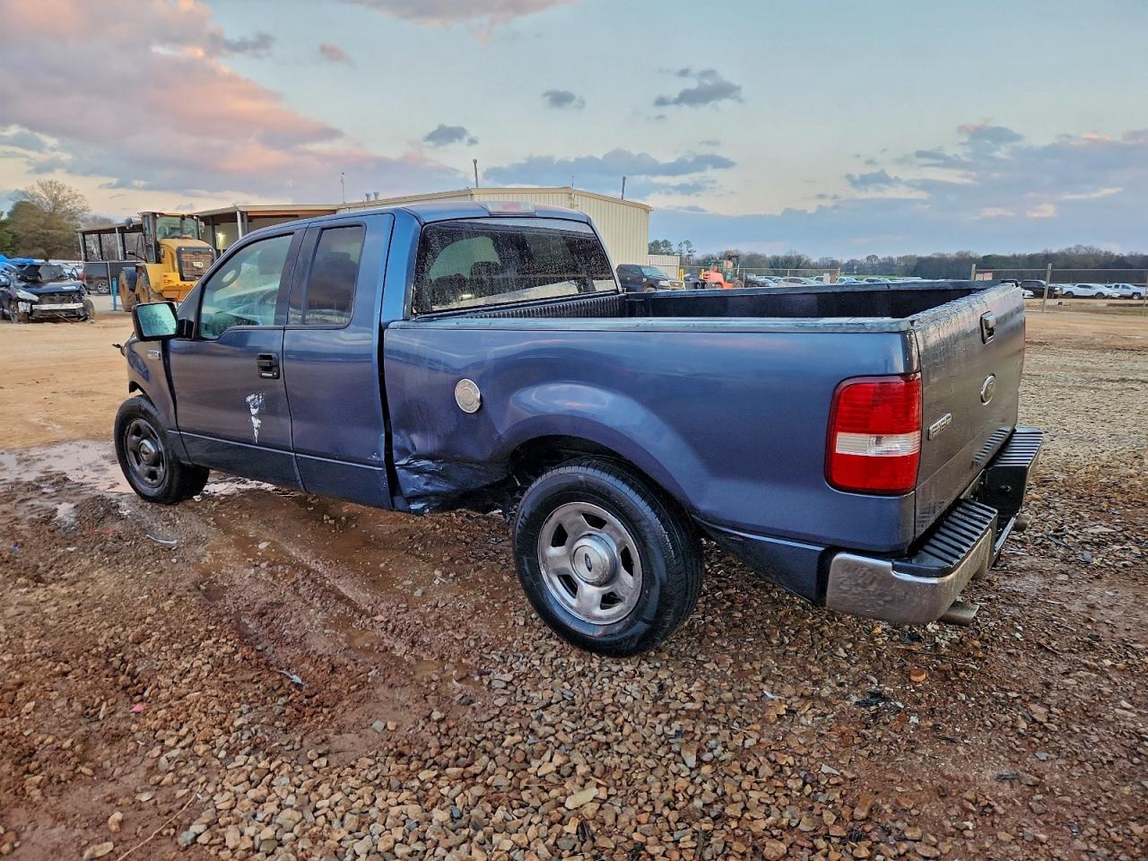 2004 FORD F150 photo 2
