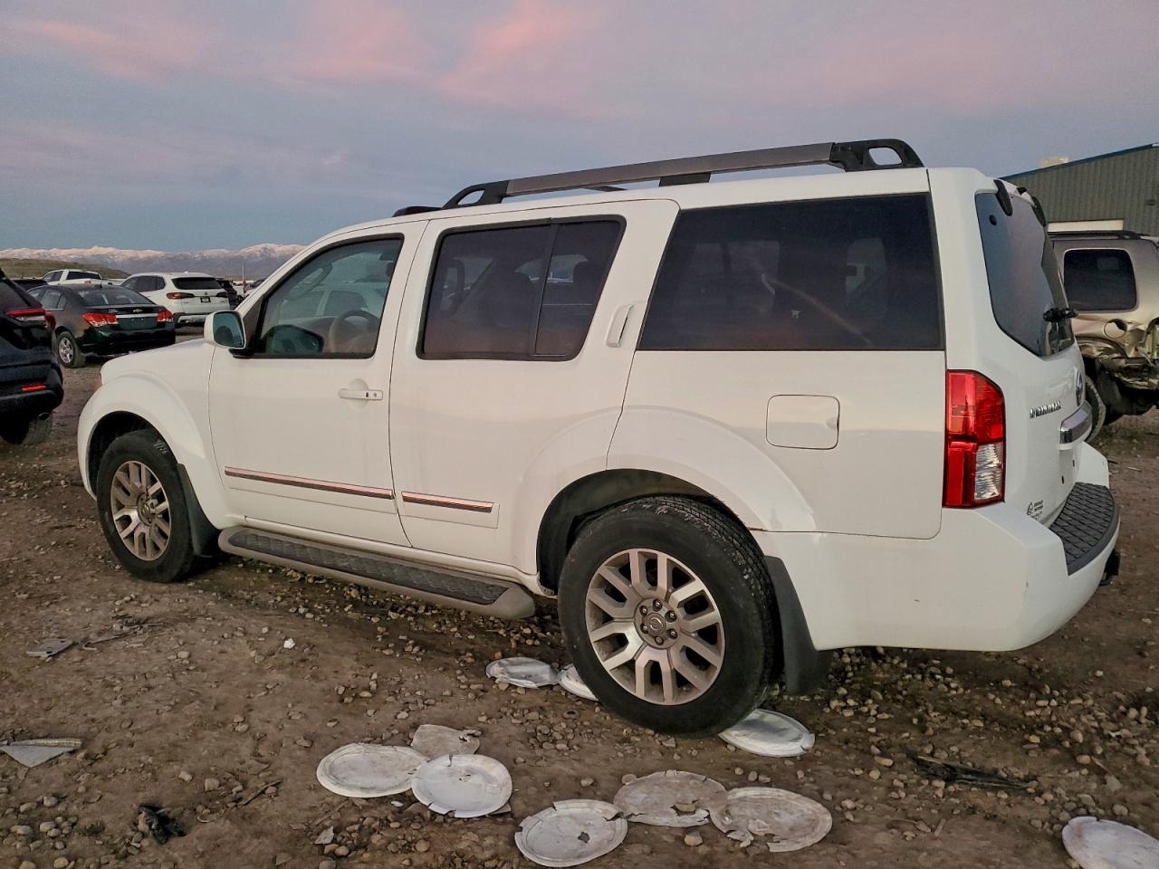 2011 NISSAN PATHFINDER S photo 2