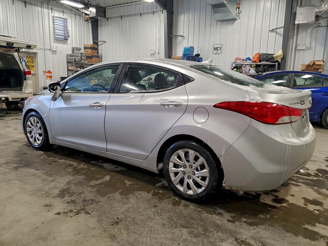 2013 HYUNDAI ELANTRA GLS photo 2