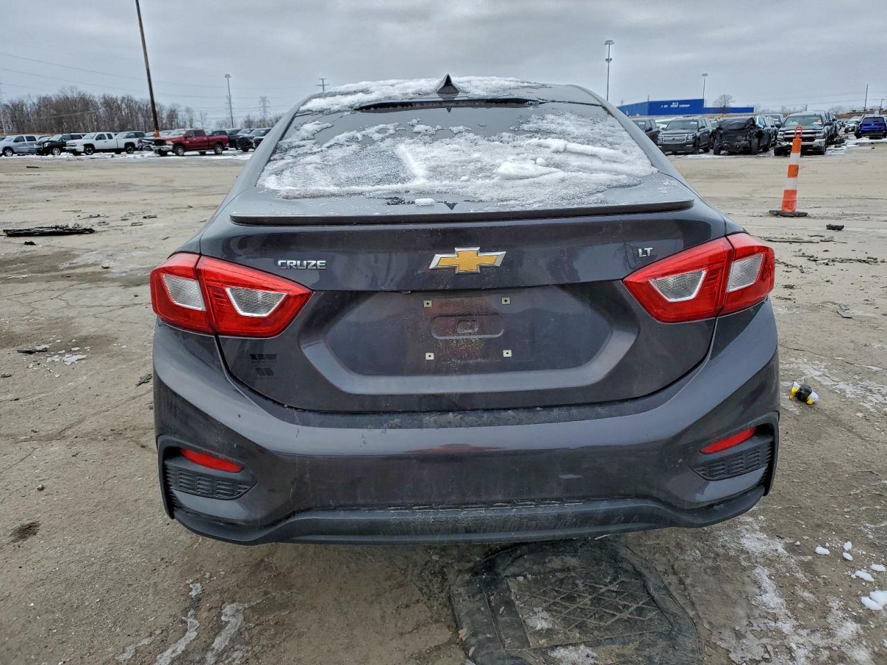 2017 CHEVROLET CRUZE LT photo 6