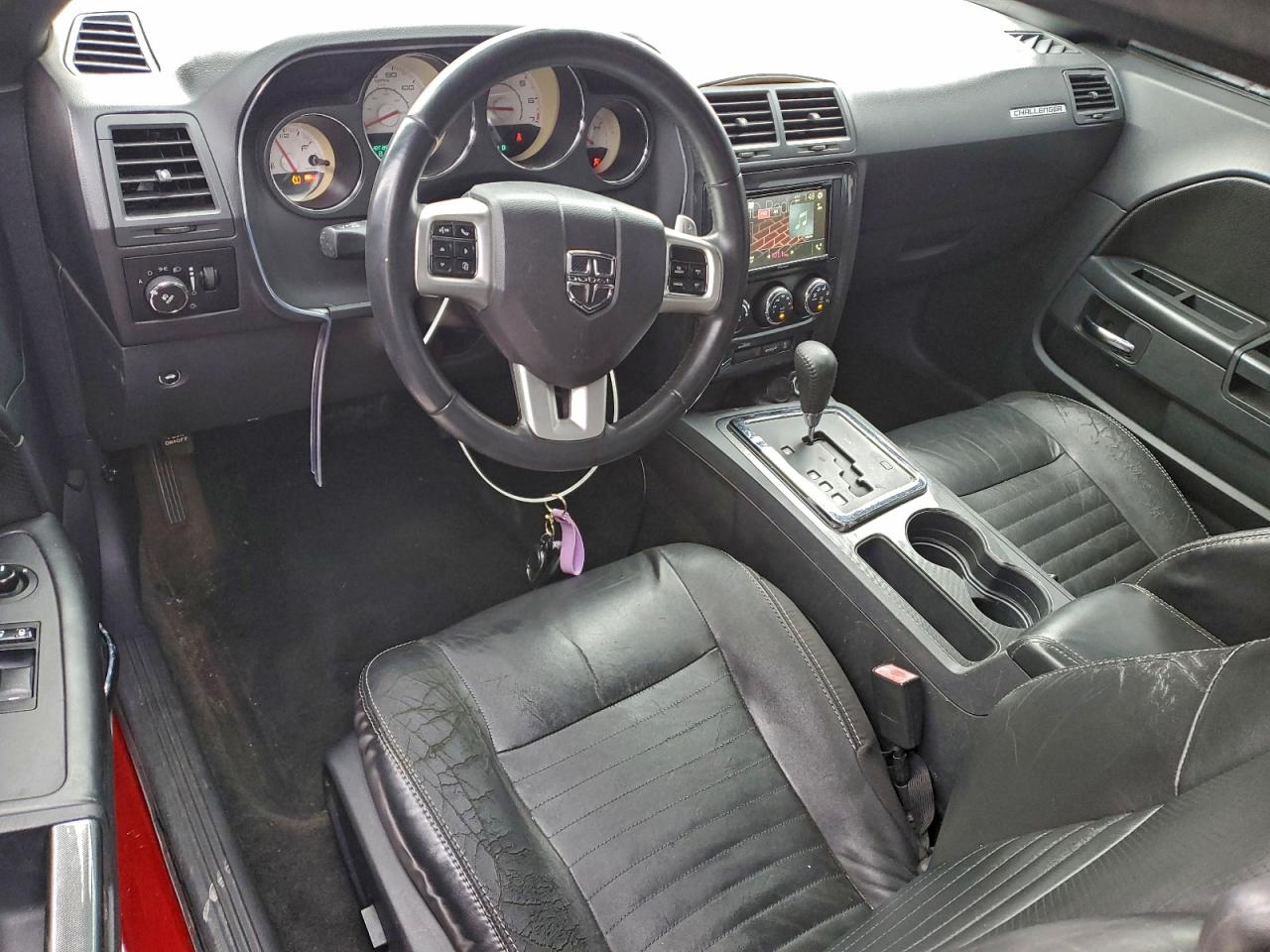 2012 DODGE CHALLENGER SXT photo 8