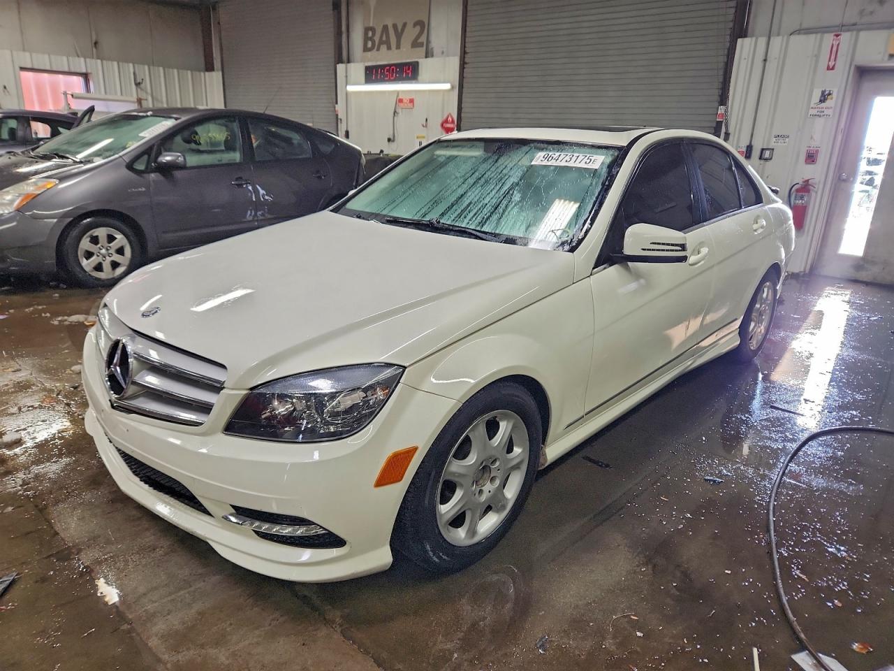 2011 MERCEDES-BENZ C