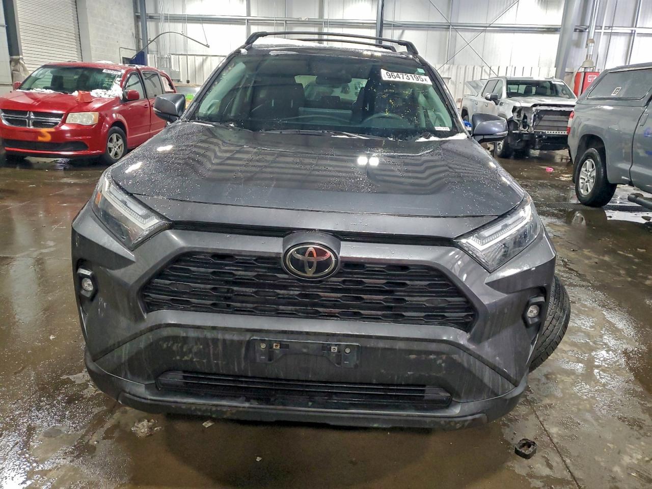 2024 TOYOTA RAV4 XLE PREMIUM photo 5