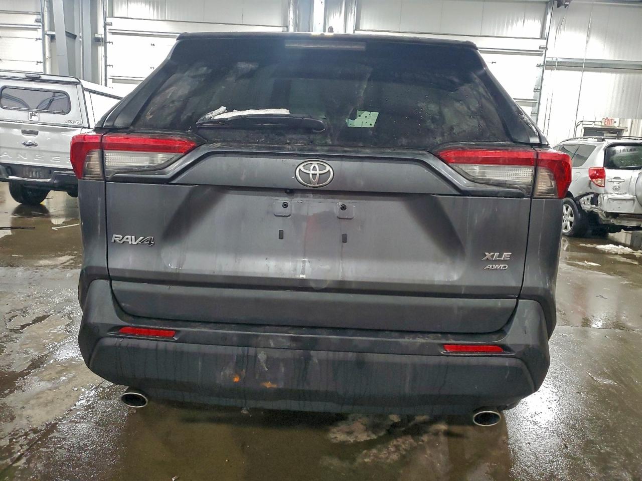 2024 TOYOTA RAV4 XLE PREMIUM photo 6
