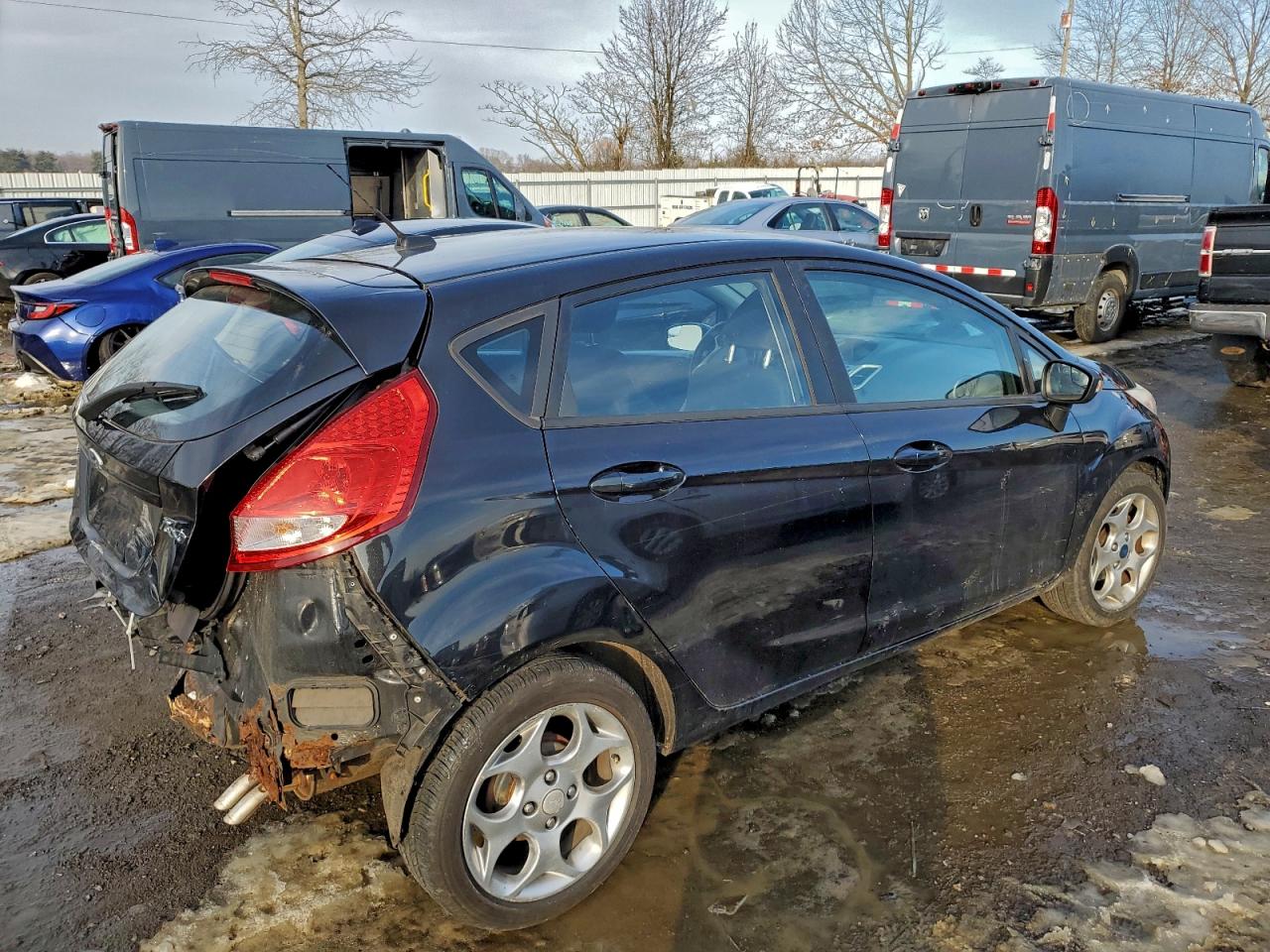 2011 FORD FIESTA SES photo 5