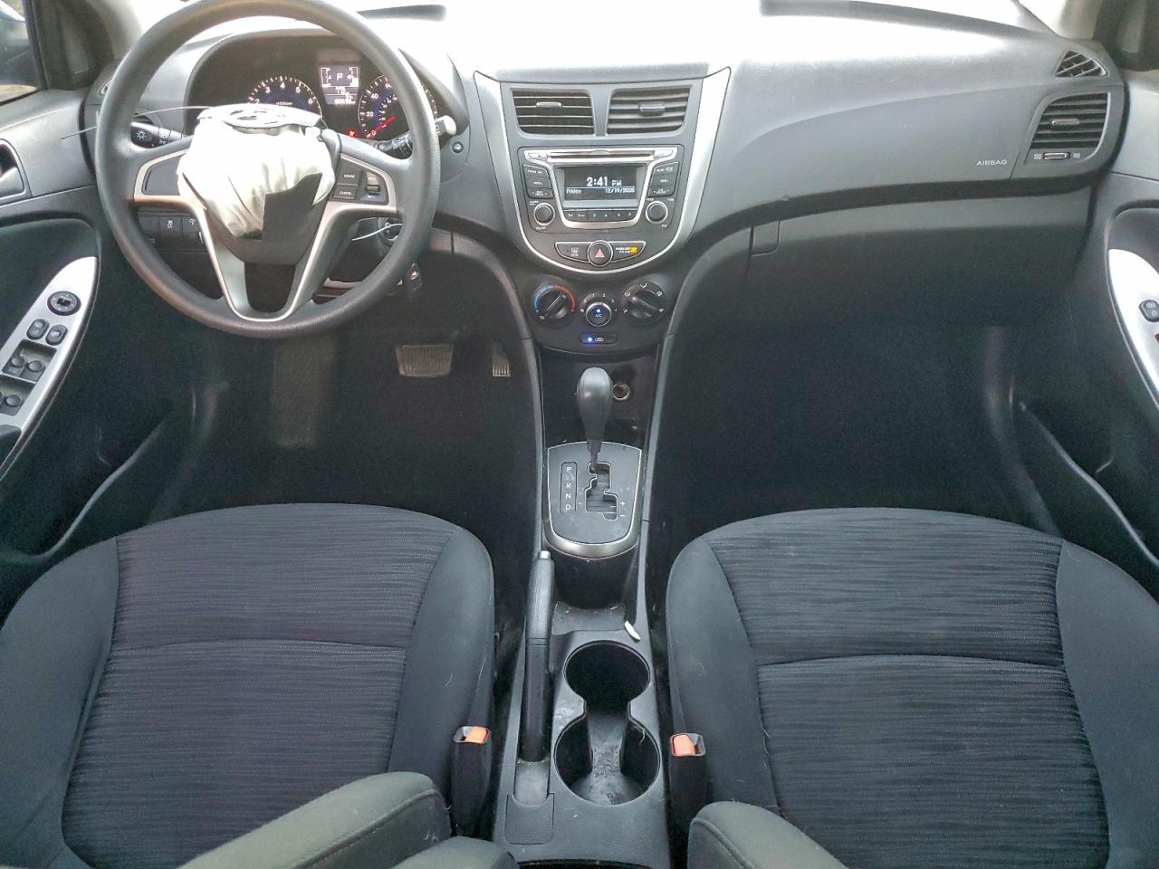 2017 HYUNDAI ACCENT SE photo 8