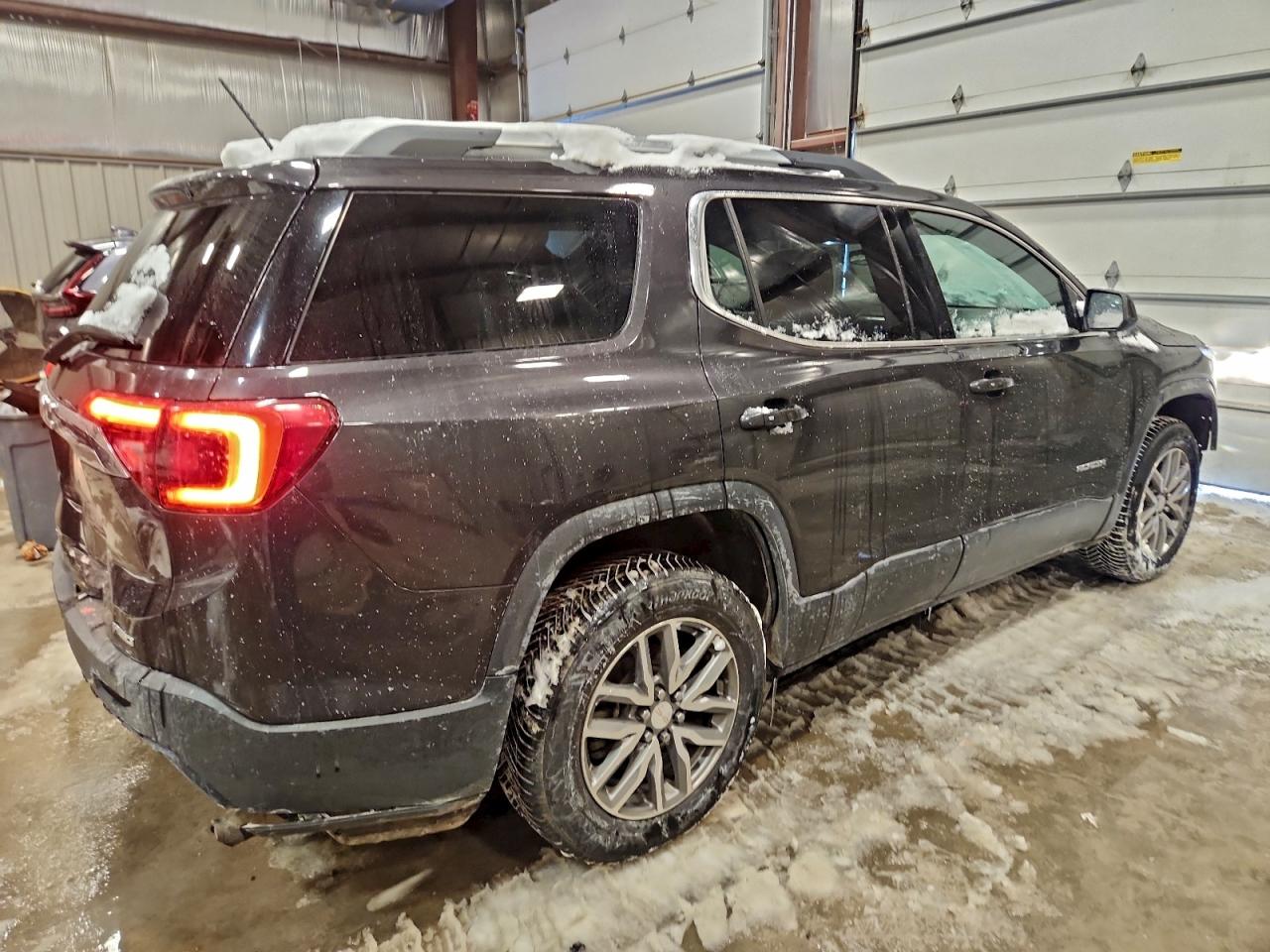 2017 GMC ACADIA SLE photo 3