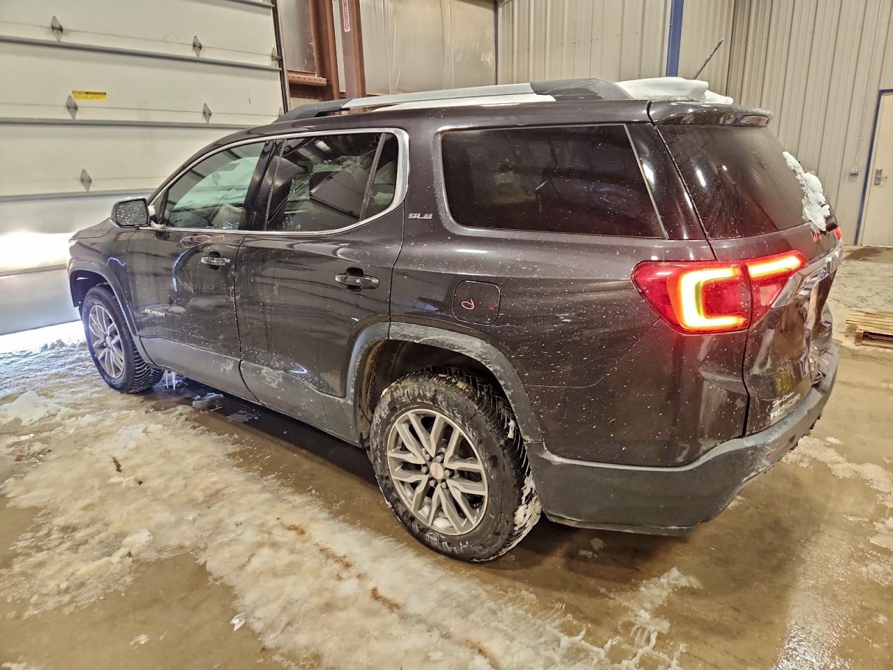 2017 GMC ACADIA SLE photo 2