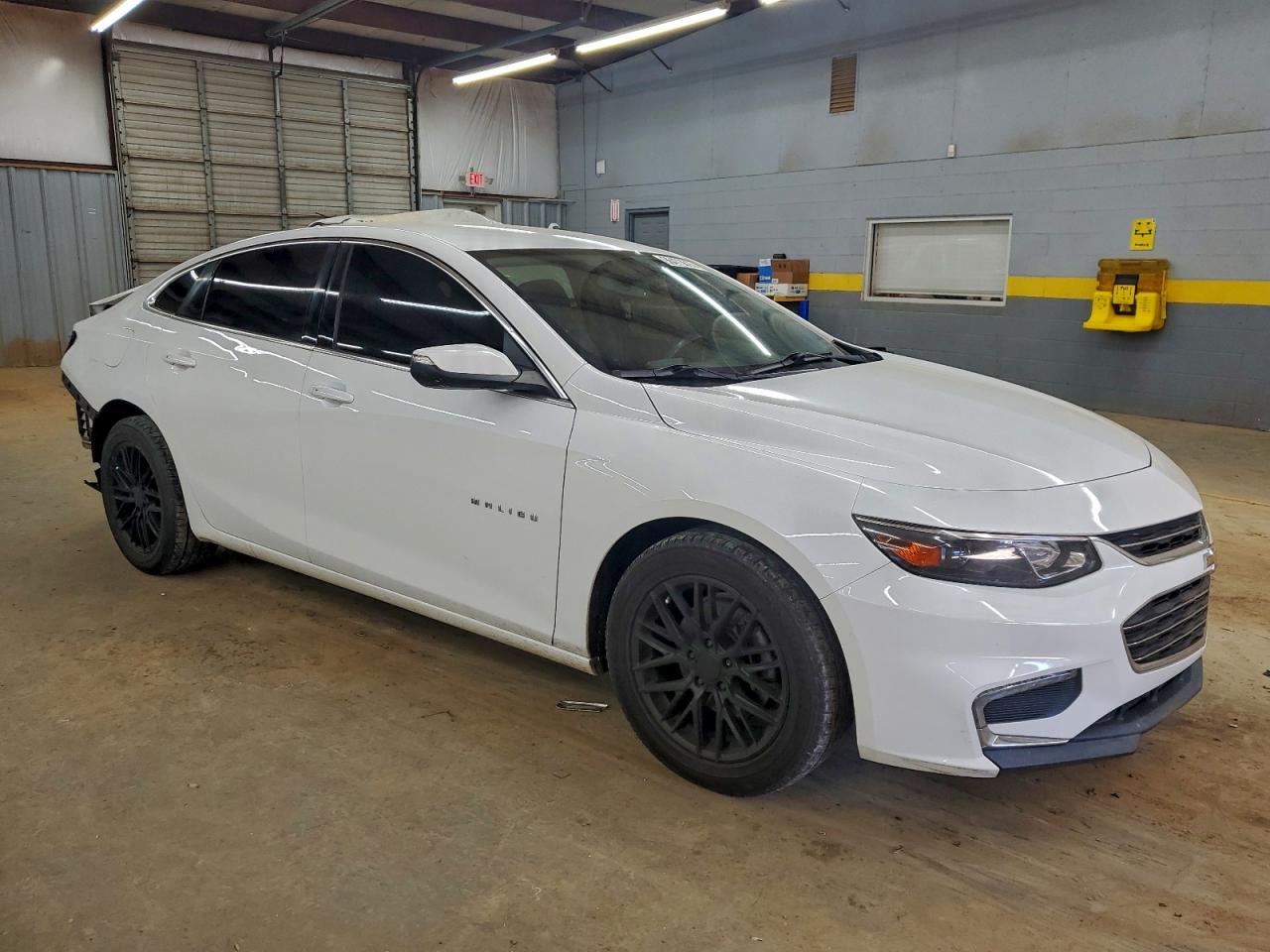 2016 CHEVROLET MALIBU LT photo 4