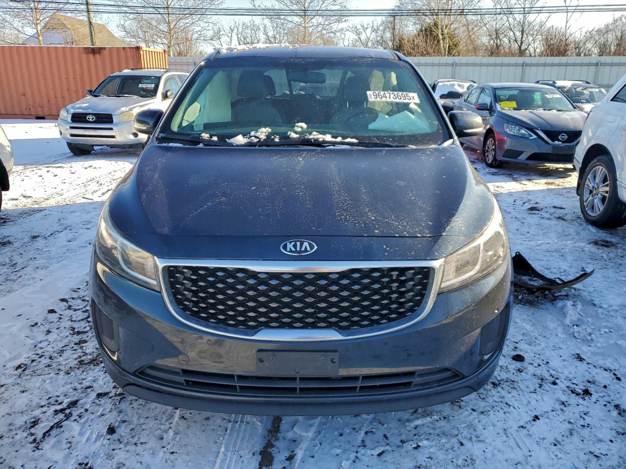 2017 KIA SEDONA LX photo 5