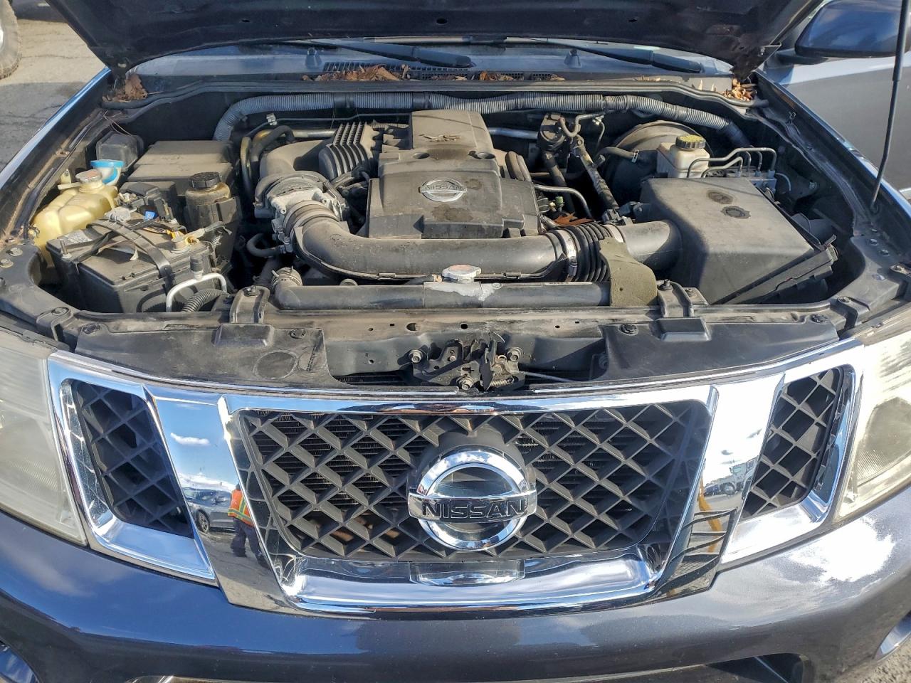 2012 NISSAN PATHFINDER S photo 12