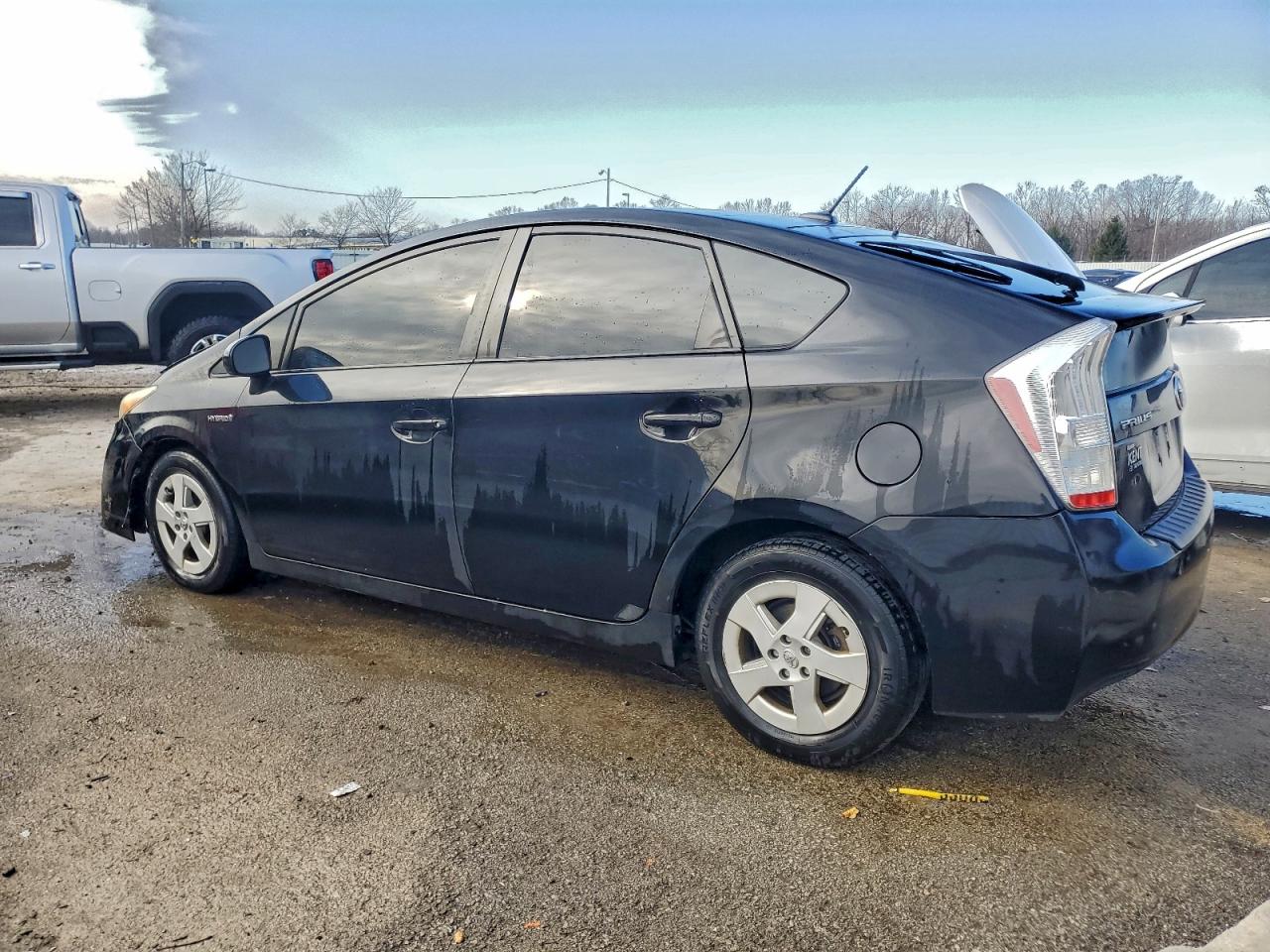 2010 TOYOTA PRIUS photo 2