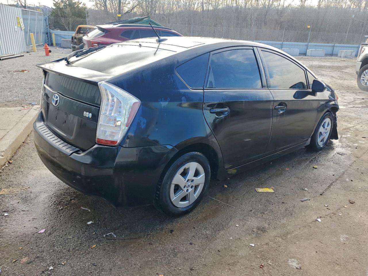 2010 TOYOTA PRIUS photo 3