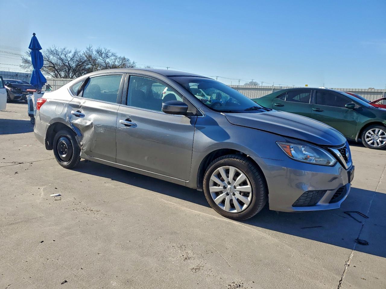 2016 NISSAN SENTRA S photo 4