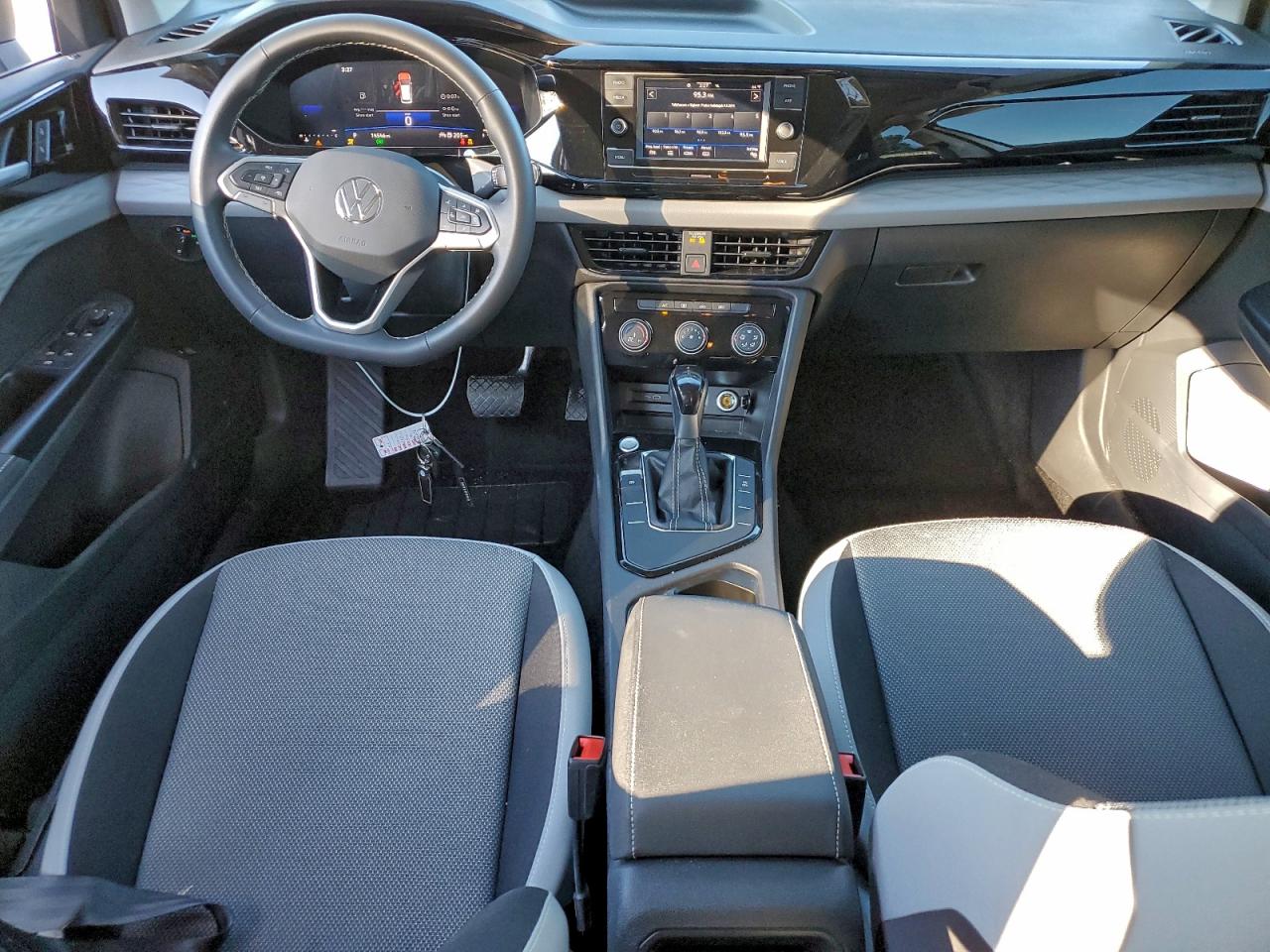 2024 VOLKSWAGEN TAOS S photo 8